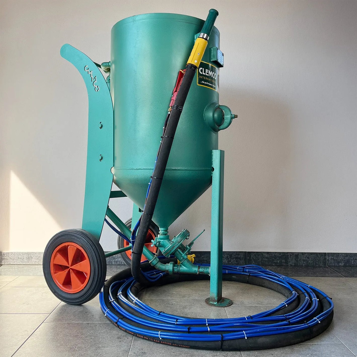 Sabbiatrice Clemco 2452 - 200 Litri - MetodoBlu